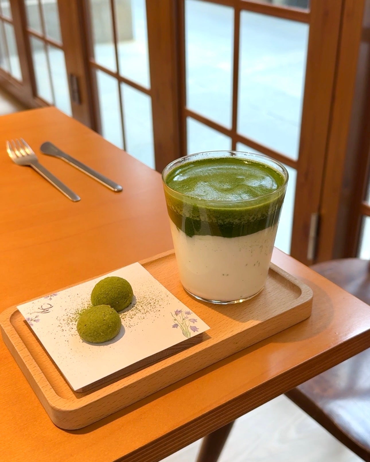 大稻埕抹茶店踩點｜AKI Matcha Bar vs 八十八良葉舍，兩間一次喝給你看